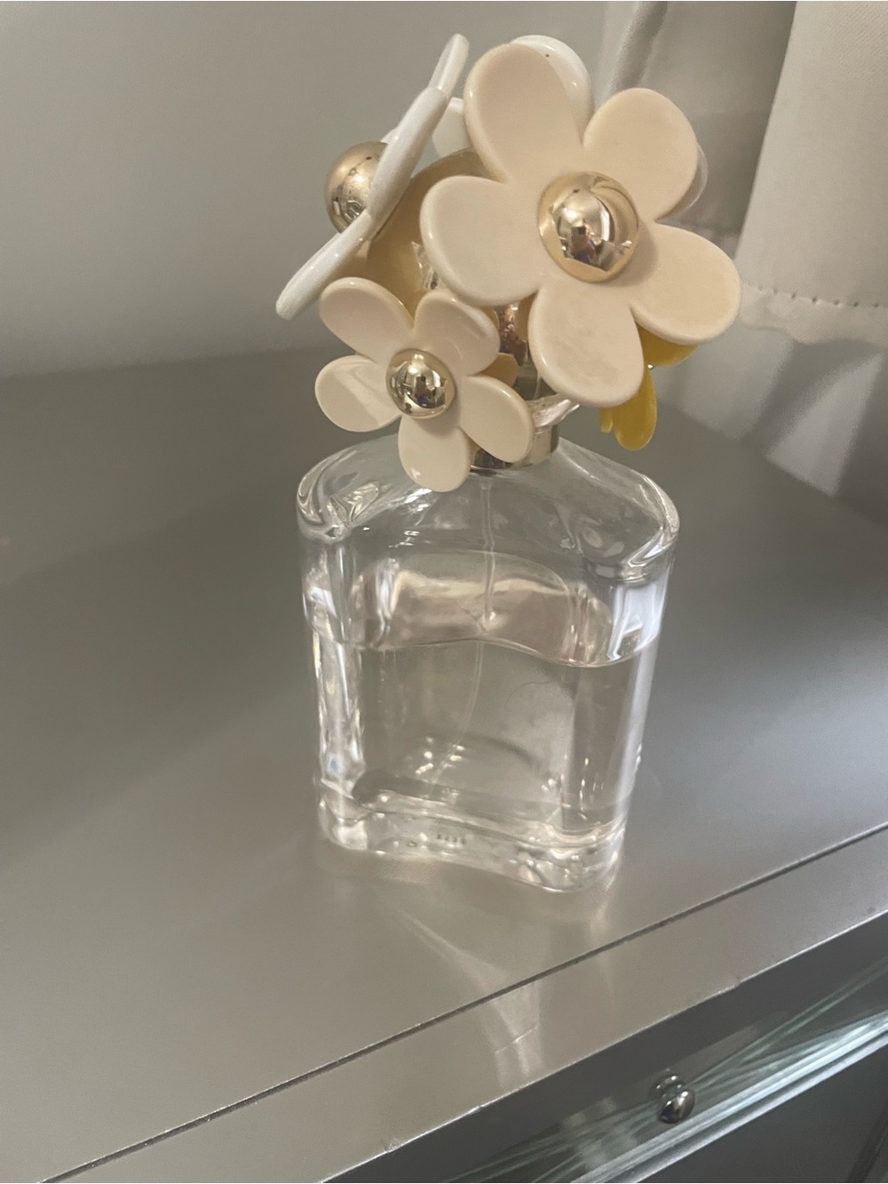Marc Jacobs Daisy Floral-Top. Daisy perfume. Almost half full. - Picture 7 of 7